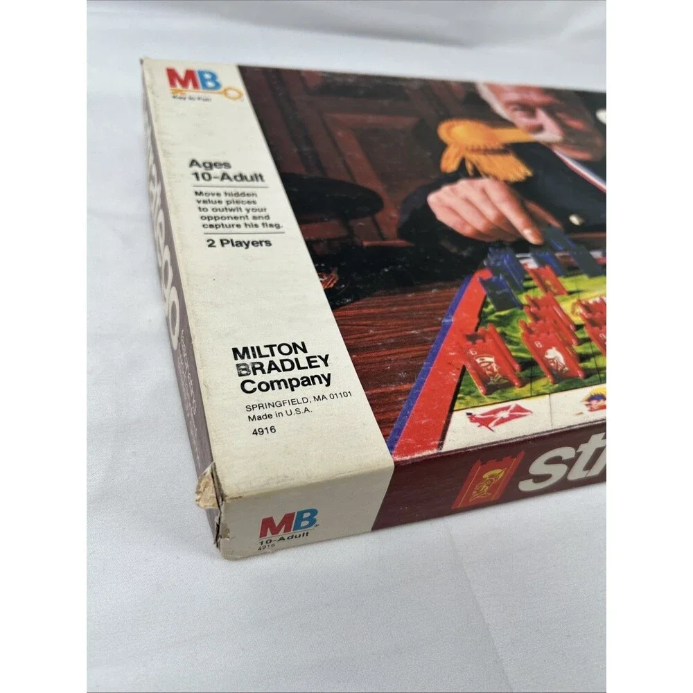 1977 Vintage STRATEGO Board Game Military Milton Bradley COMPLETE